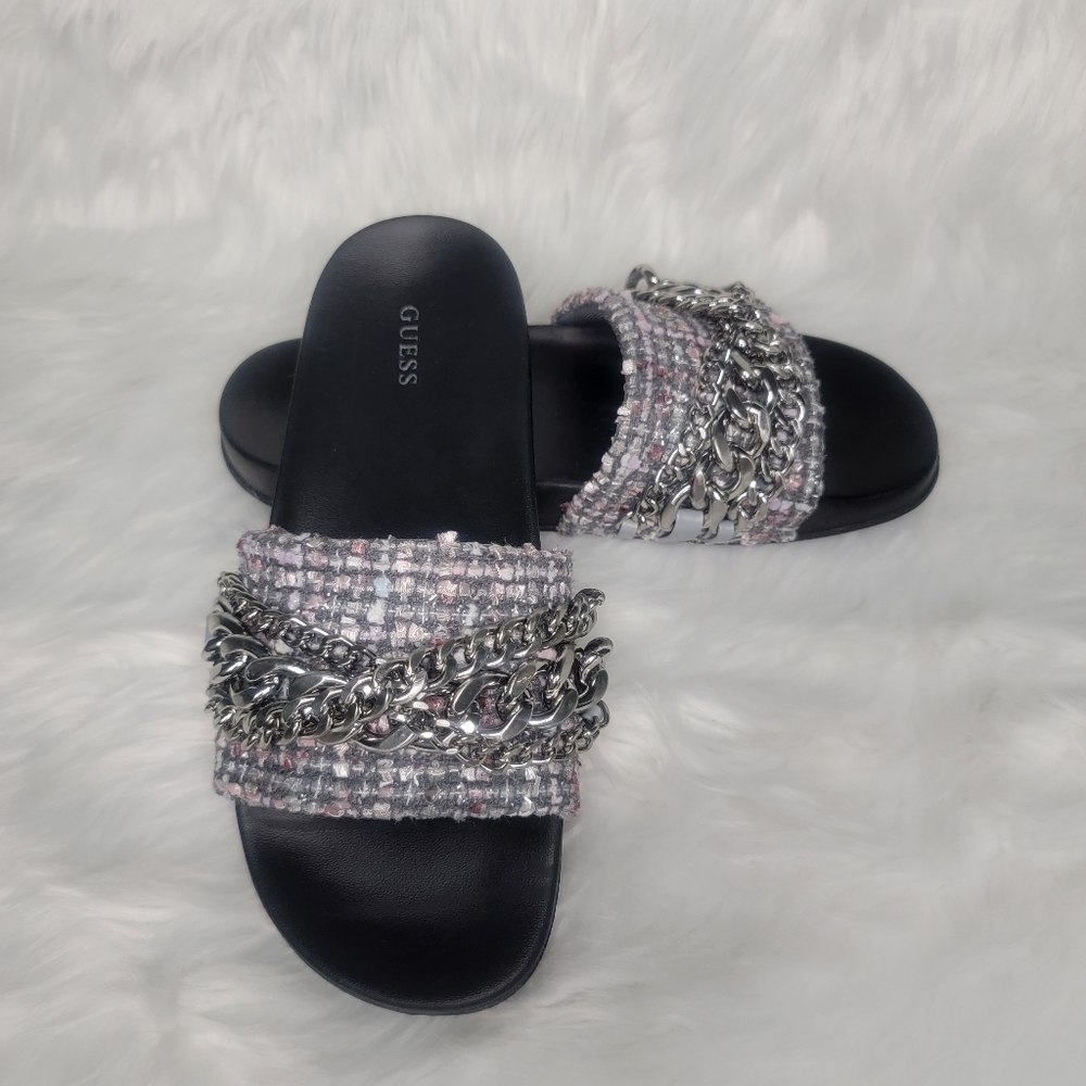 Guess faux fur slides sandals. - Picture 5 of 8